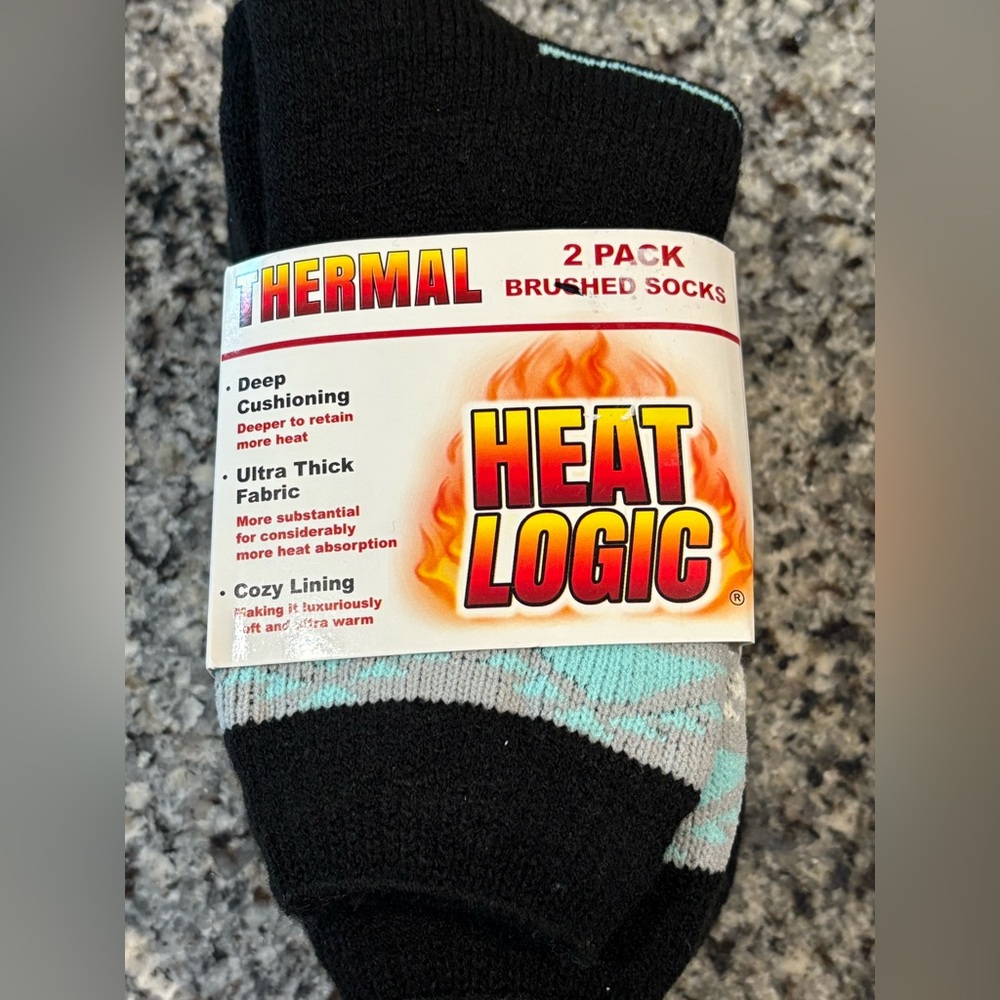 NWT- Thermal heat logic woman’s insulated brushed socks, 2 pack